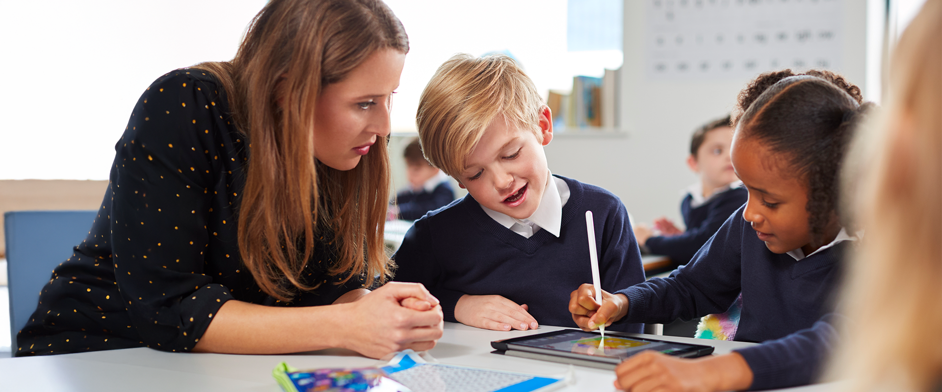 Achieve top grades in primary 4 science: The benefits of professional tuition